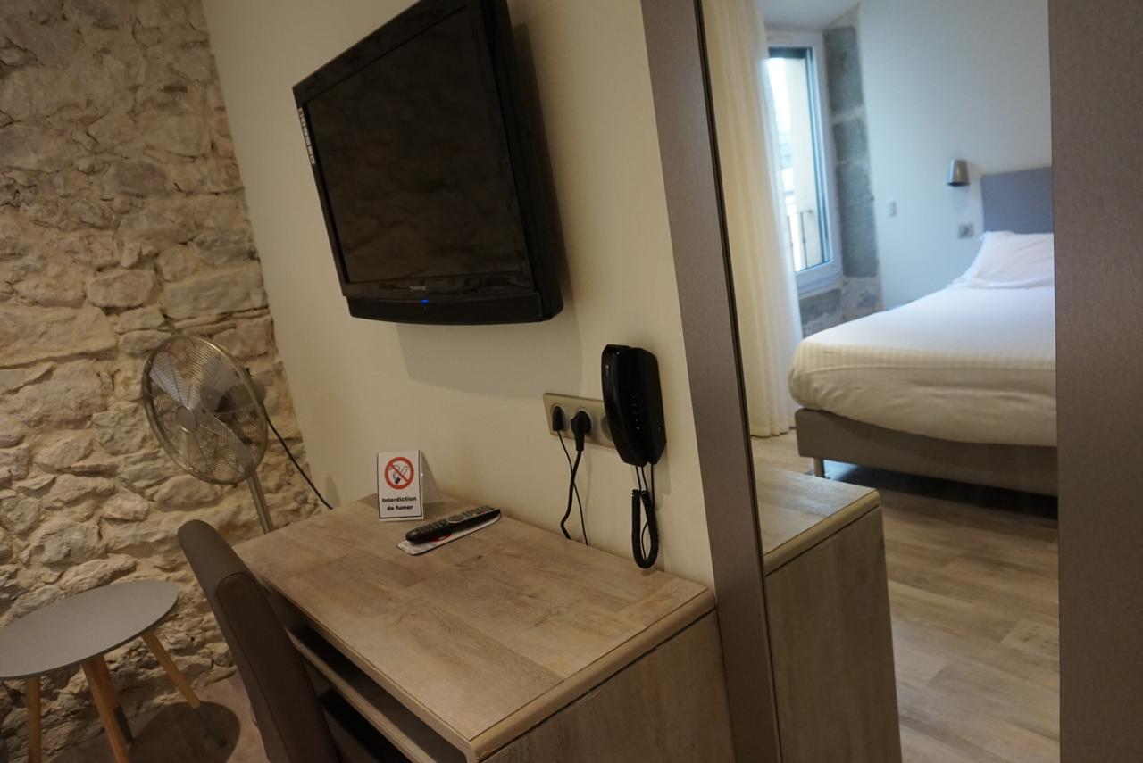 Hotel De La Couronne 2*